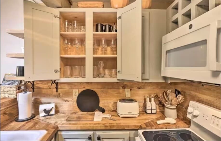 Building Photo - 44 Snow Plow Hill