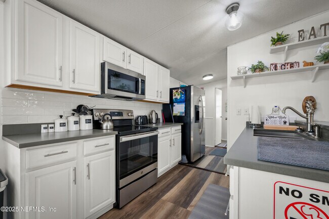 Building Photo - 501 Aiken St