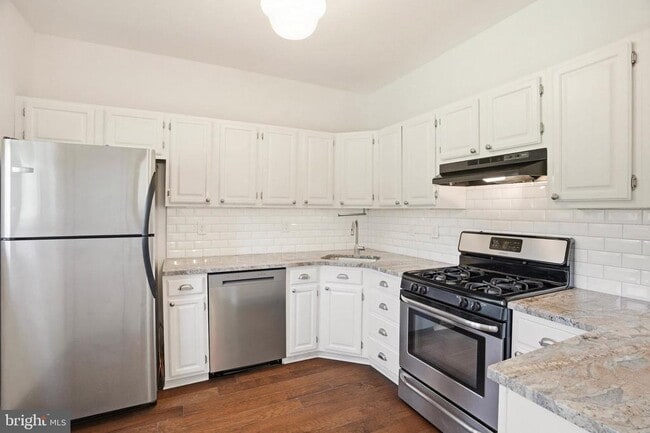 Building Photo - 638 Oakland Hills Dr