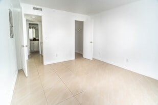 Building Photo - 277 Hermitage Hill Way