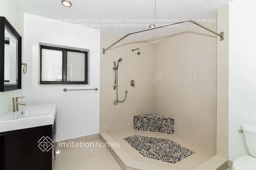 Building Photo - 6731 SW 155th Ave