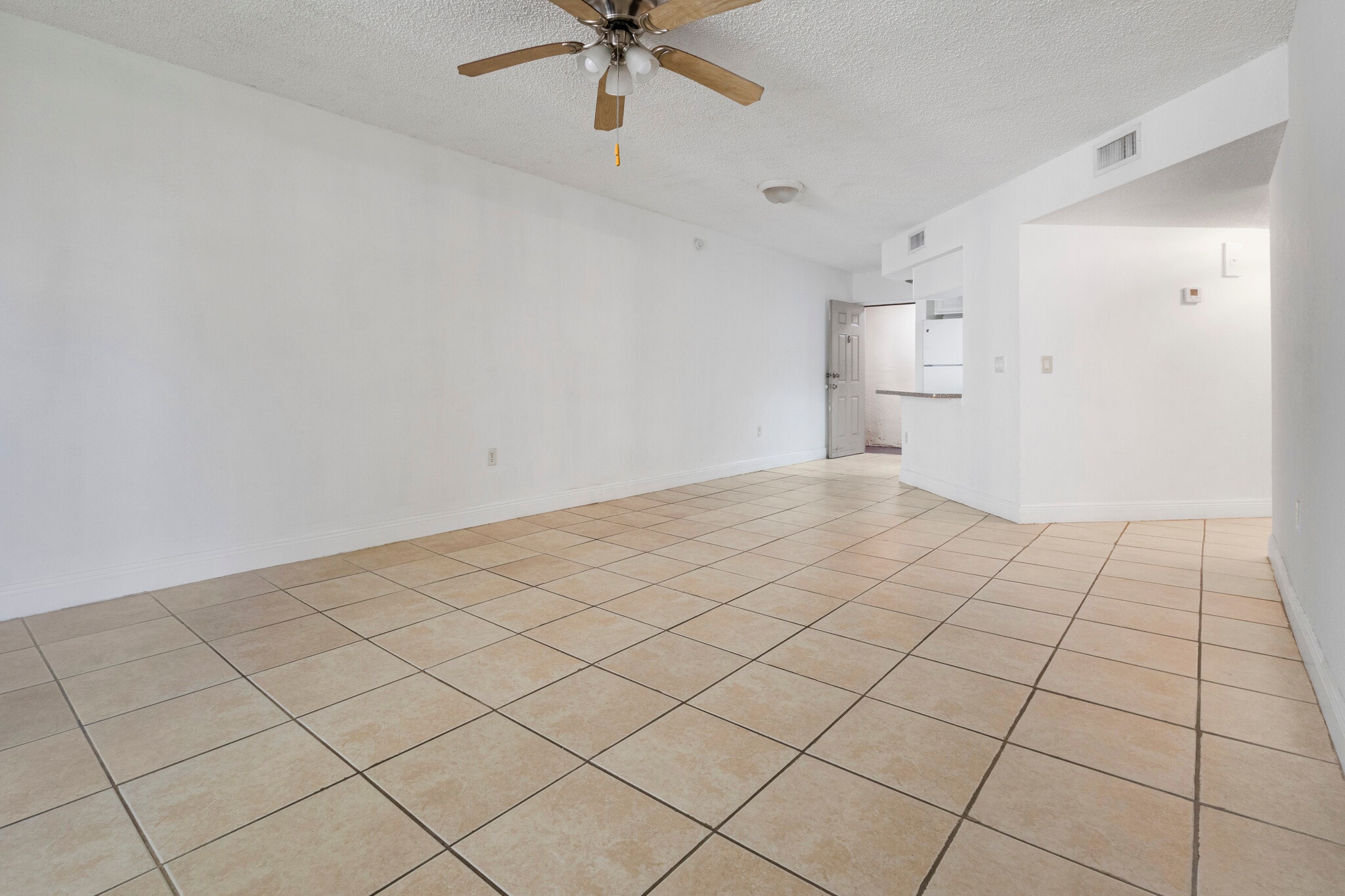 Building Photo - 8225 Lake Dr