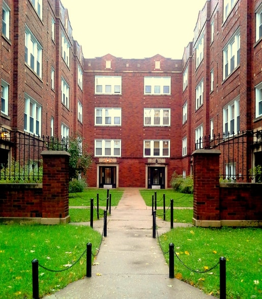 Building Photo - 4022 W Melrose St