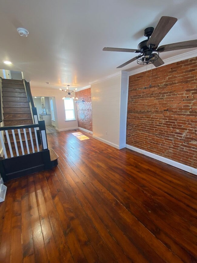 Building Photo - Beautiful 3-Bedroom Home!