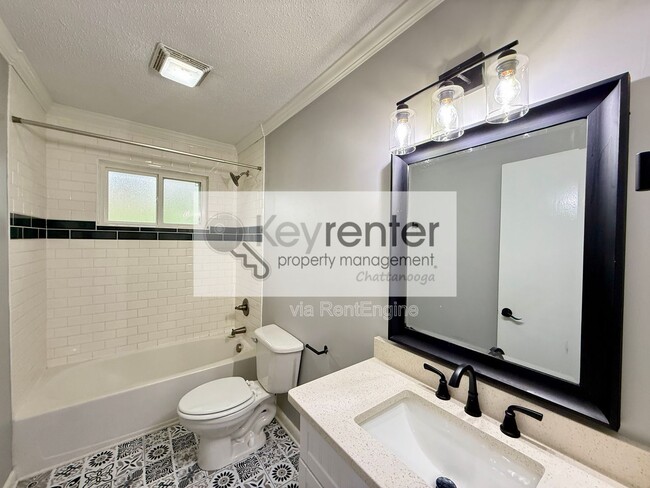 Building Photo - 904 Tremont St