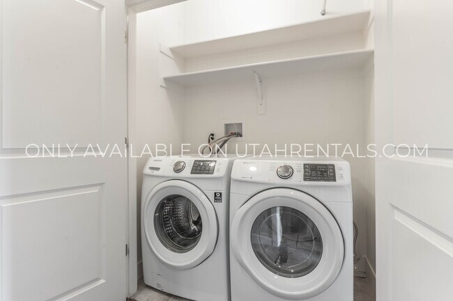 Building Photo - 4738 Daybreak Rim Way