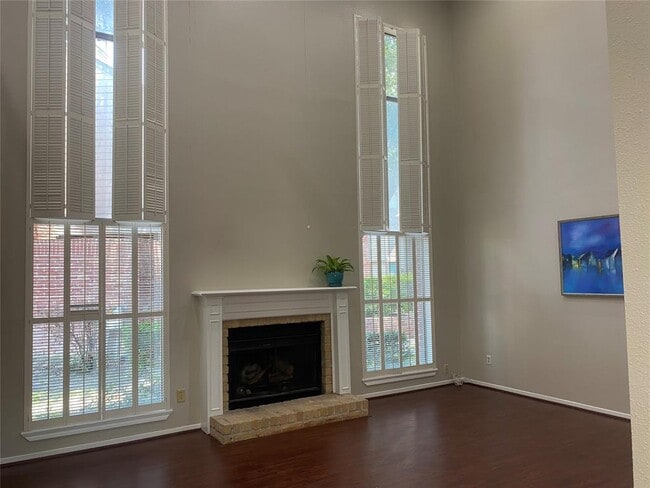 Building Photo - 7447 Cambridge St