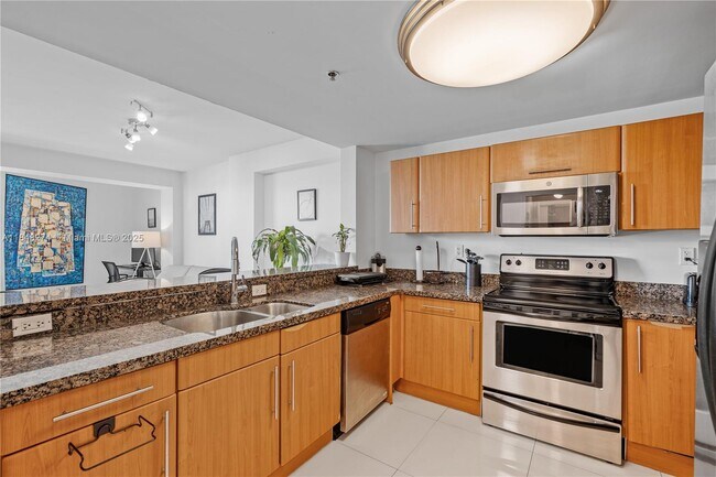 Building Photo - 6362 Collins Ave