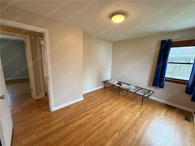 Building Photo - 217 Wolf Ave