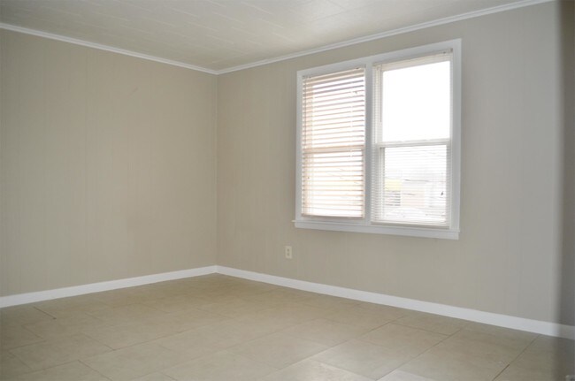 Building Photo - 133 SE 51st St