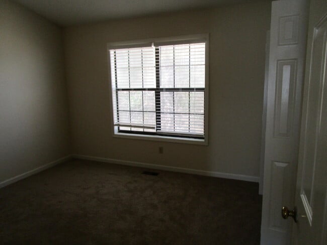 Building Photo - 605 Archdale Dr