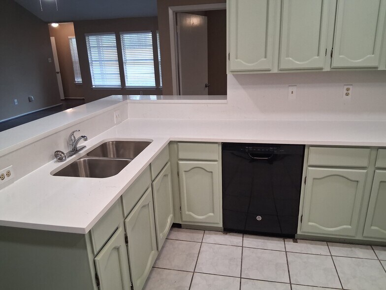 Building Photo - 18731 Twigsworth Ln