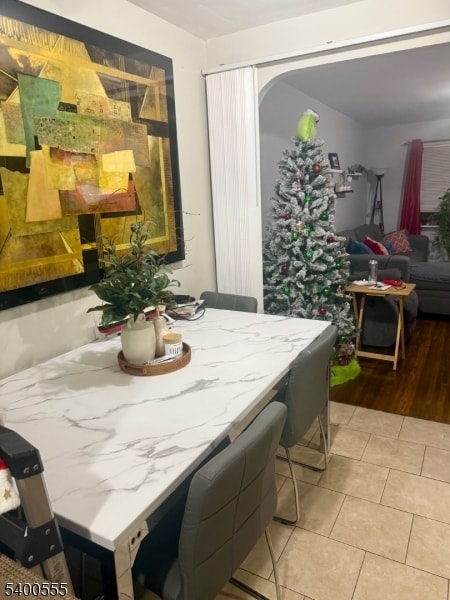 Building Photo - 723 Thomas St