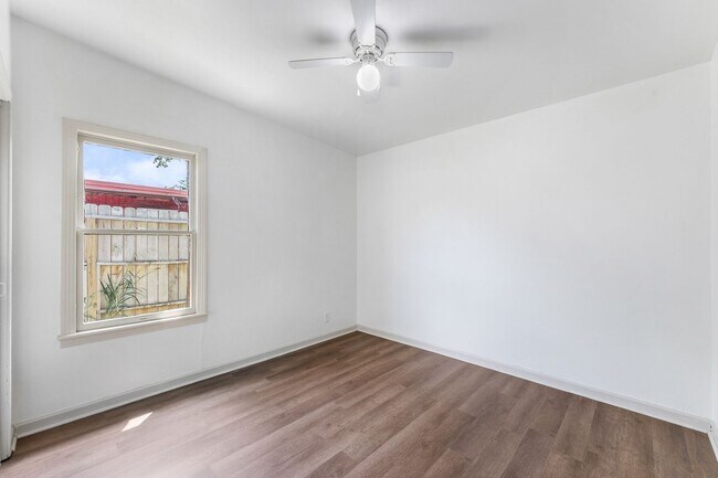 Building Photo - CENTRAL CITY FOUR BEDROOM TWO BATH HOUSE!