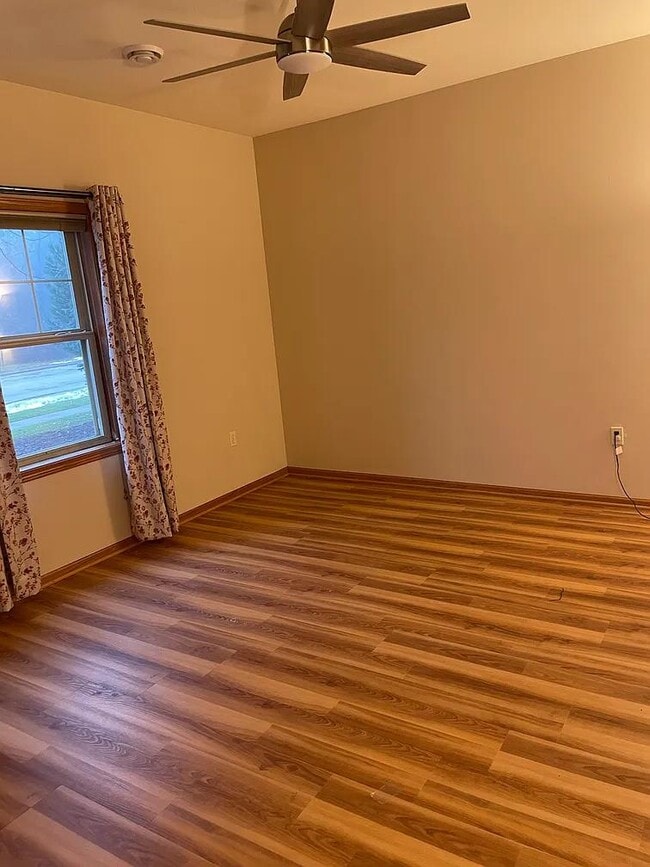 Building Photo - 2102 Seminole St