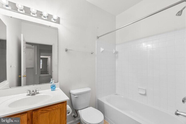 Building Photo - 9712 Ashlyn Cir