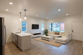 Building Photo - 7979 W 2nd St