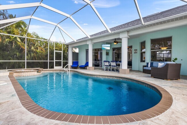 Building Photo - 3219 SW 7th Ln