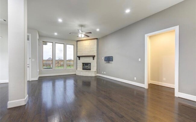 Building Photo - 29419 Wood Lily Dr