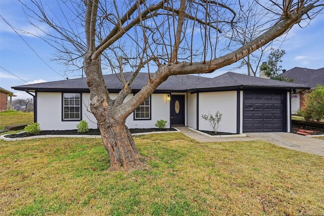 Building Photo - 763 Lakeside Dr