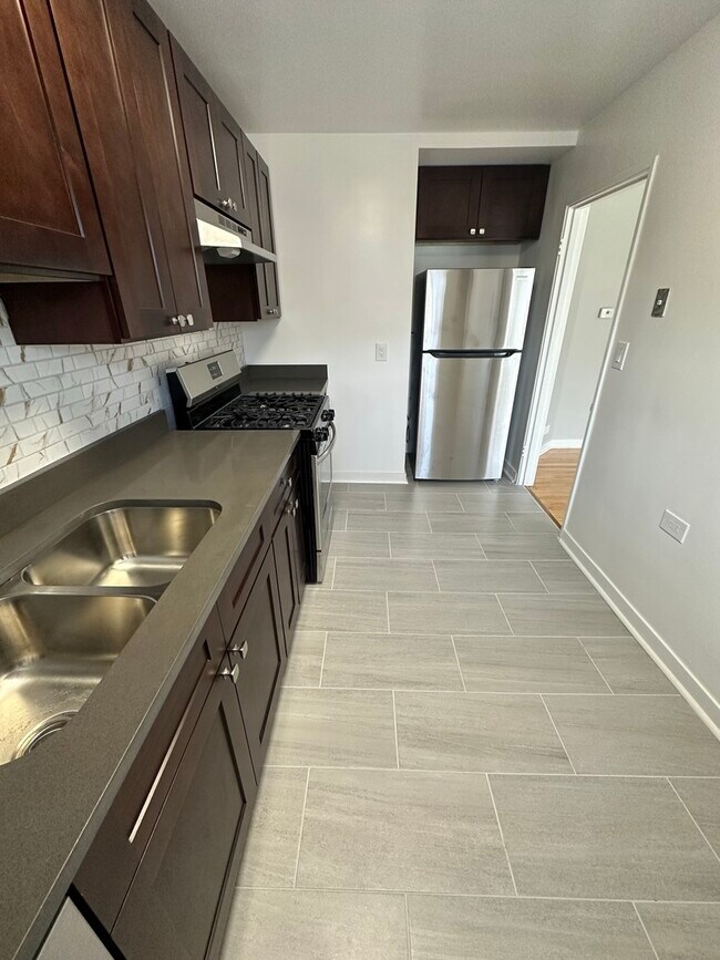 Building Photo - 1179 Deerfield Rd