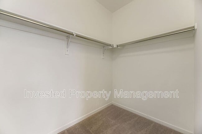 Building Photo - 7488 W Pacific Ln