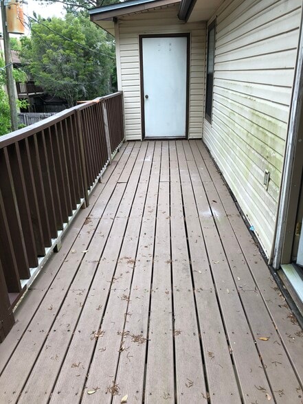 Balcony to Laundry Rm - 3850 Creighton Rd
