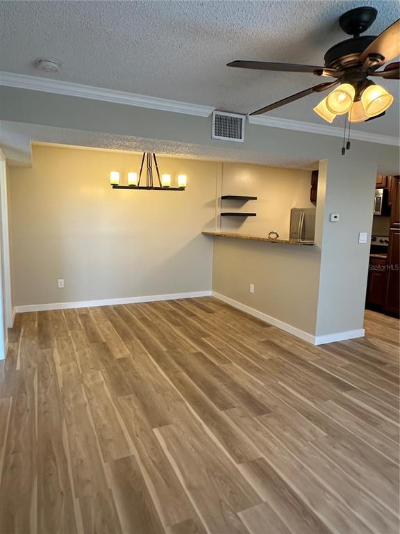 Building Photo - 455 Alt 19
