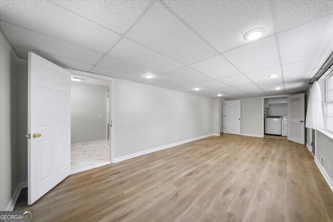 Building Photo - 103 Farmington Dr