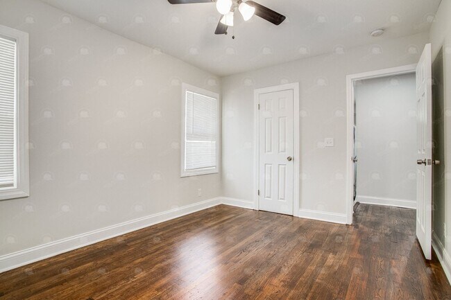 Building Photo - 2510 E 59th St