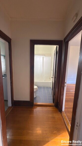 Building Photo - 163 Summer St