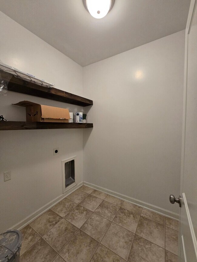 Building Photo - 1760 Musket Trail