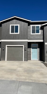 Building Photo - Brand New Townhome!