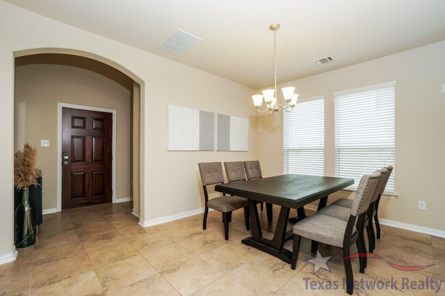 Building Photo - 7611 Presidio Haven