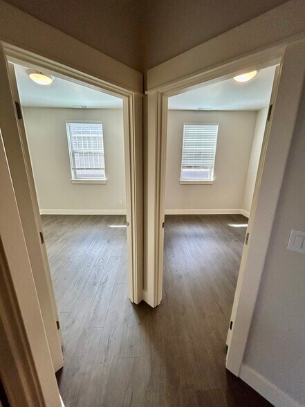 Building Photo - 61507 White Tail St