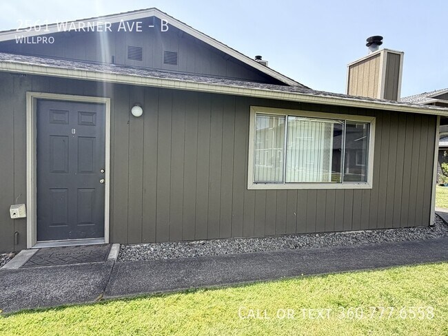 Building Photo - 2561 Warner Ave