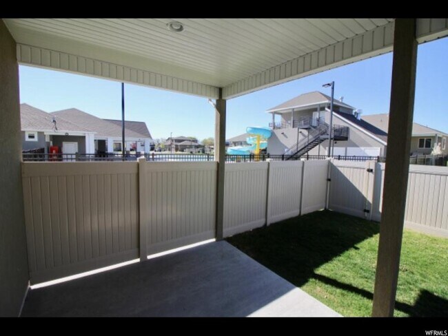 Building Photo - 129 E 745 S