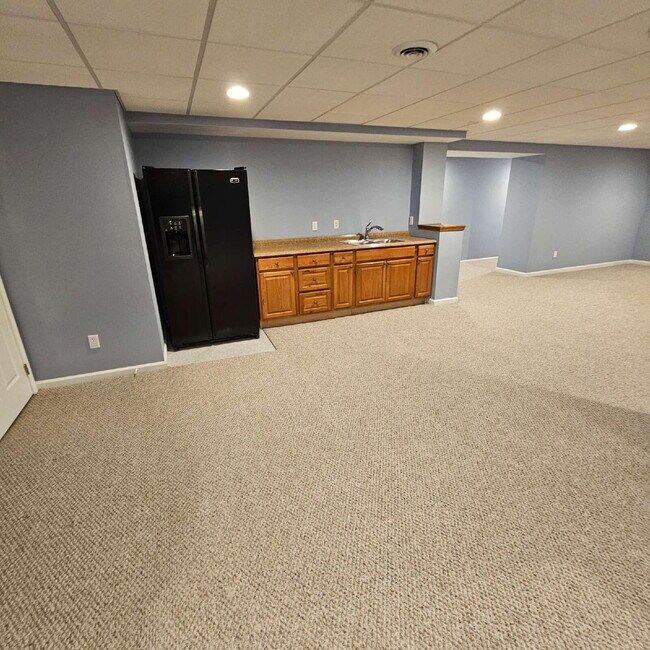 Building Photo - 3 Bedroom, 3.5 Bath Ranch with Open Floor Plan, Finished Basement & Scenic Pond Views