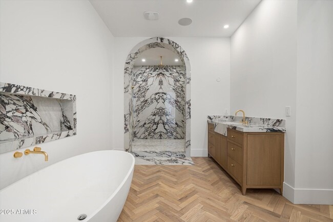 Building Photo - 54 W Palm Ln