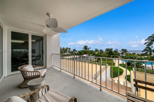 Building Photo - 881 Ocean Dr