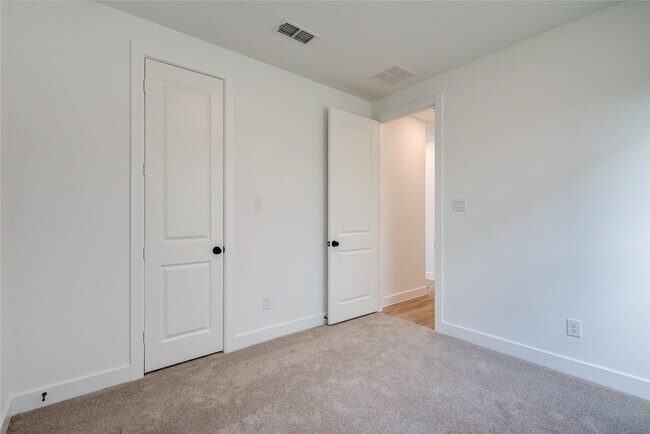 Building Photo - 21803 Fitzroy Mnr Ln