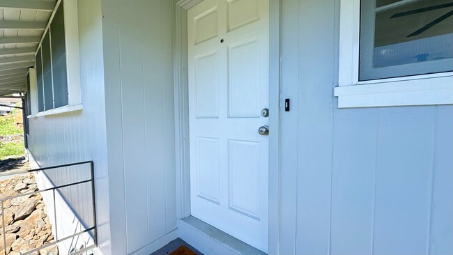 Building Photo - 2340 University Ave