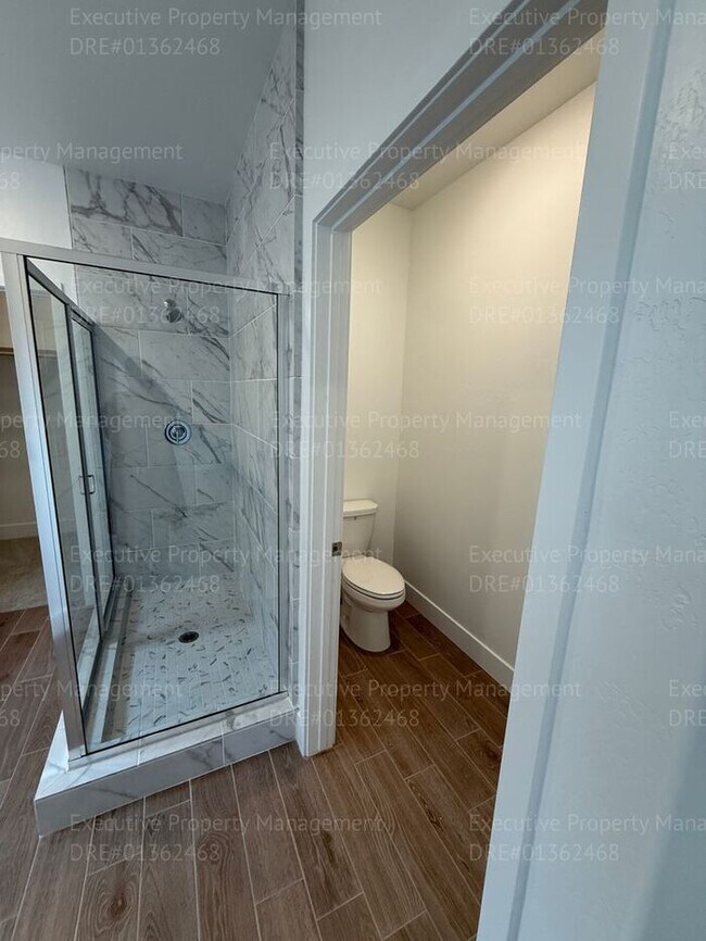 Building Photo - Newly constructed 3 bedroom/ 3 bathroom ho...