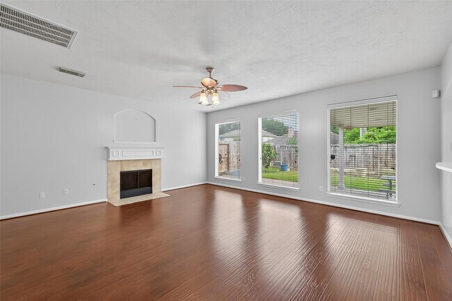 Building Photo - 16642 Chinn Ridge Ln
