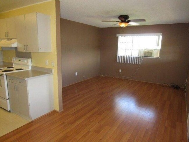 Building Photo - Wonderful 2 BD / 1 BA Condo In Kapolei!  *...