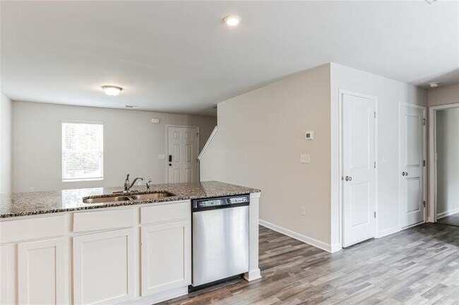 Building Photo - 512 Amelia Ct