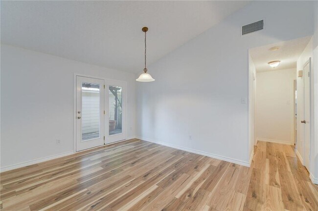Building Photo - 12918 Lazyfield Trail