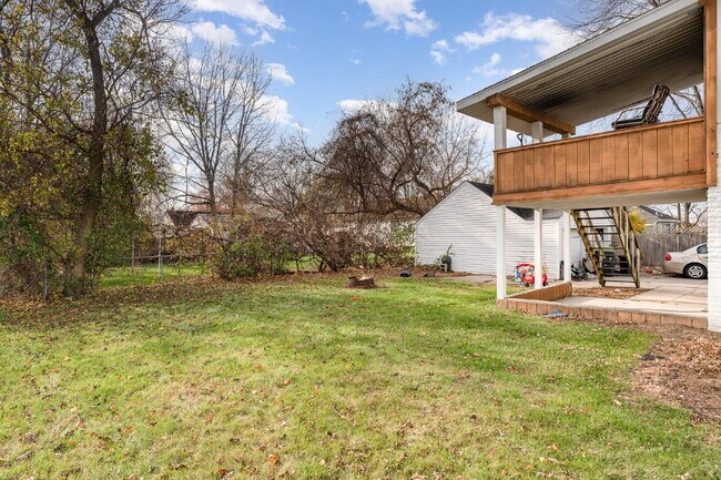 Building Photo - 2 Bedroom Newly Updated Apartment Rental - $950.Month