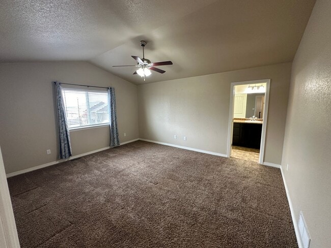 Building Photo - FANTASTIC 3 BEDROOM 2.5 BATHROOM LOCATED IN MESA RIDGE!!!