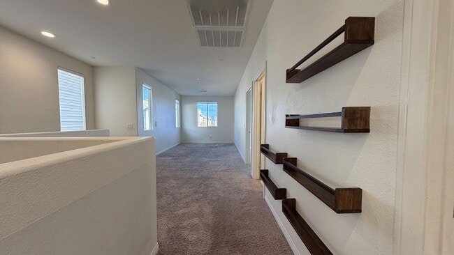 Building Photo - 646 S Brampton Ave